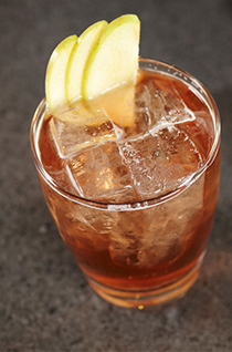 Tulalip Liquor and Smoke Shop – Crown Royal Deluxe – Royal Washington Apple drink recipe